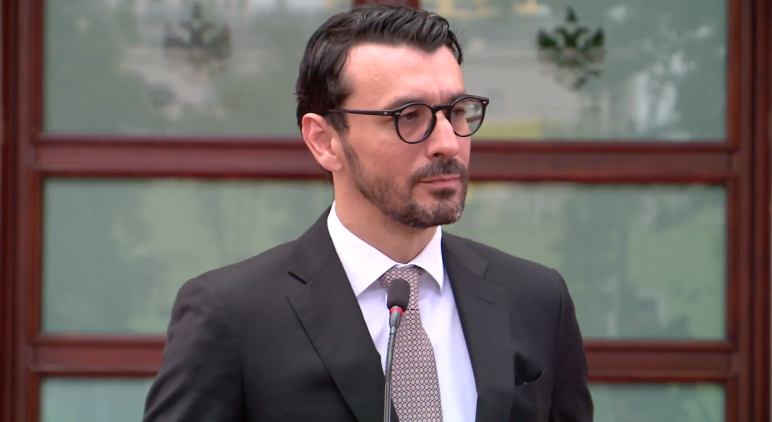  Për çdo ditë vonese ka penalitete   konflikti në Aeroportin e Vlorës  Karakaçi  Ortakët 30 ditë afat të zgjidhin problemin