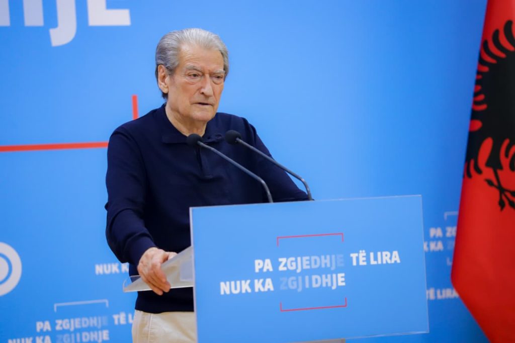 pd-mbeshtet-fuqishem-protesten-e-rinise-dhe-qytetareve-berisha-cdo-demokrat-dhe-mbeshtetes-duhet-t-i-bashkohet