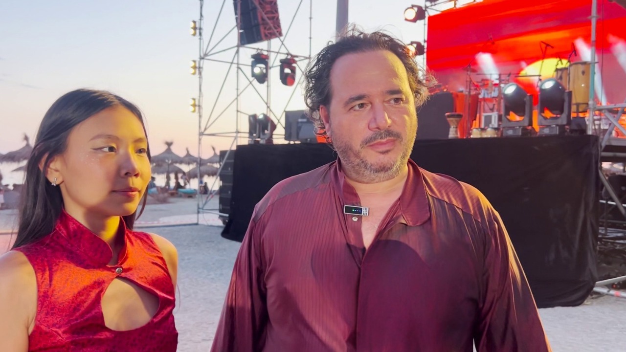Olen Cezari  koncert në Durrës  tingujt klasikë ndërthuret me muzikën elektronike