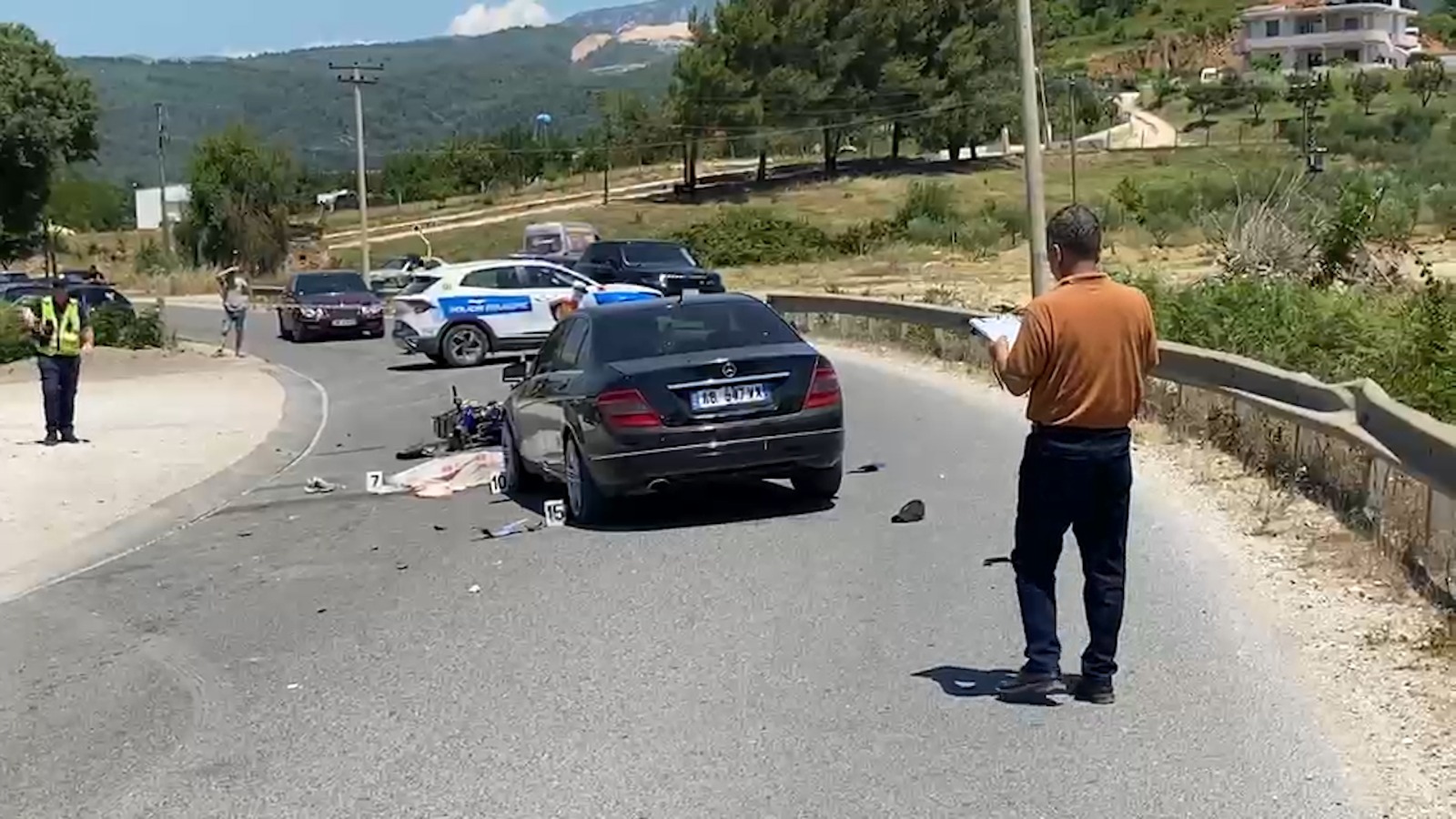 Aksident fatal në aksin e vjetër Fushë Kruj Laç  humb jetën motoristi  shoferi 24 vjeçar arrestohet nga policia