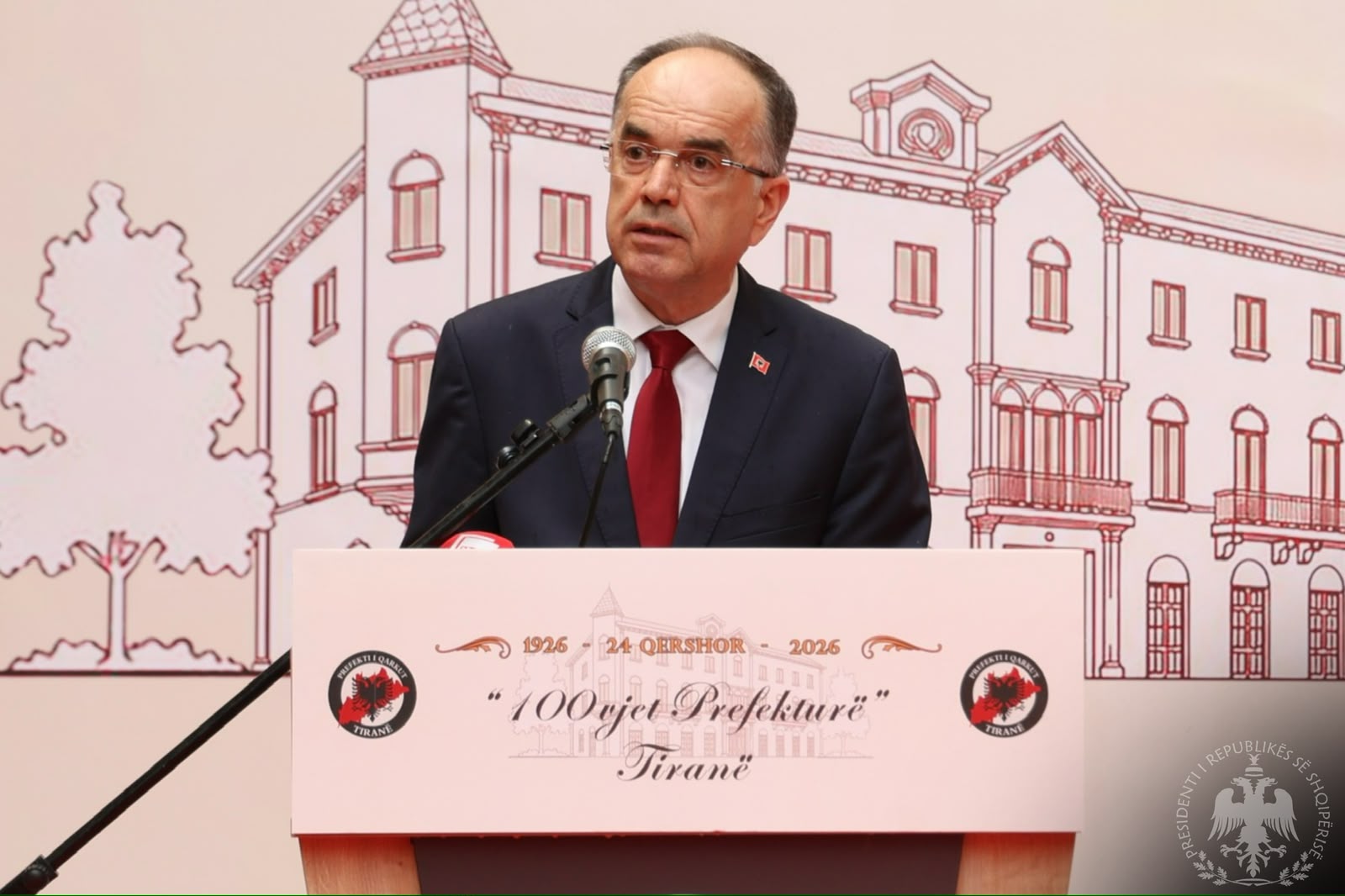 Presidenti Begaj mesazh për protestat  E drejta për t u shprehur është kushtetuese