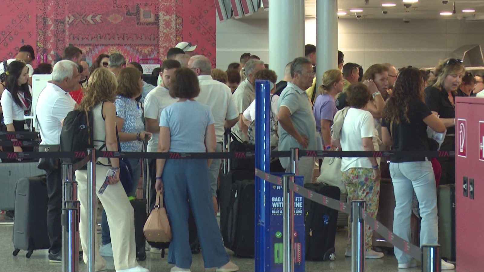 Rekord pasagjerësh në Rinas  Aviacioni Civil  Investime për të shmangur vonesat
