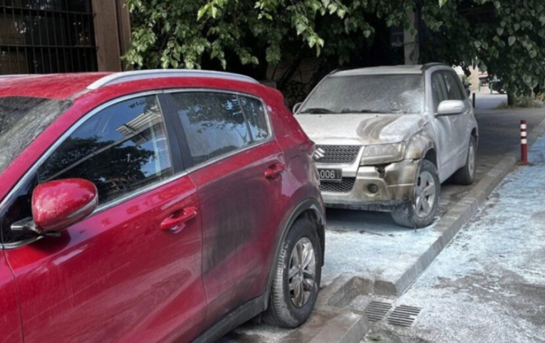Digjet makina diplomatike bullgare në Shkup