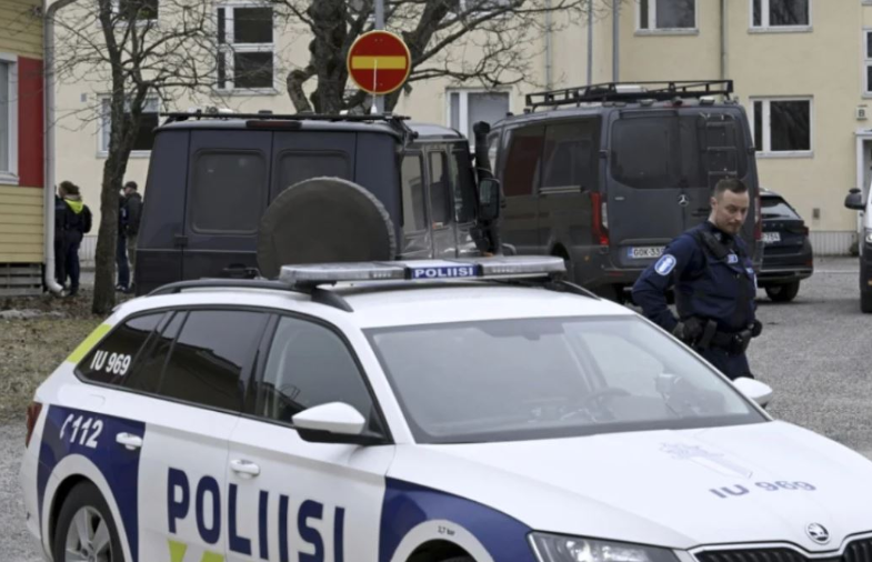 E rëndë në Finlandë  çiklisti sulmon me thikë një emigrant  dyshohet se është autori i disa atentateve gjatë një viti