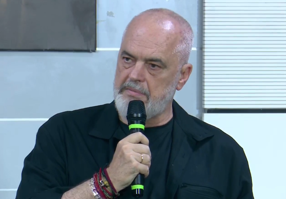 Protestat për Zvërnecin  Rama  Fshihet Irani  ka penetruar në disa xhami  Ja çfarë thonë raportet ndërkombëtare