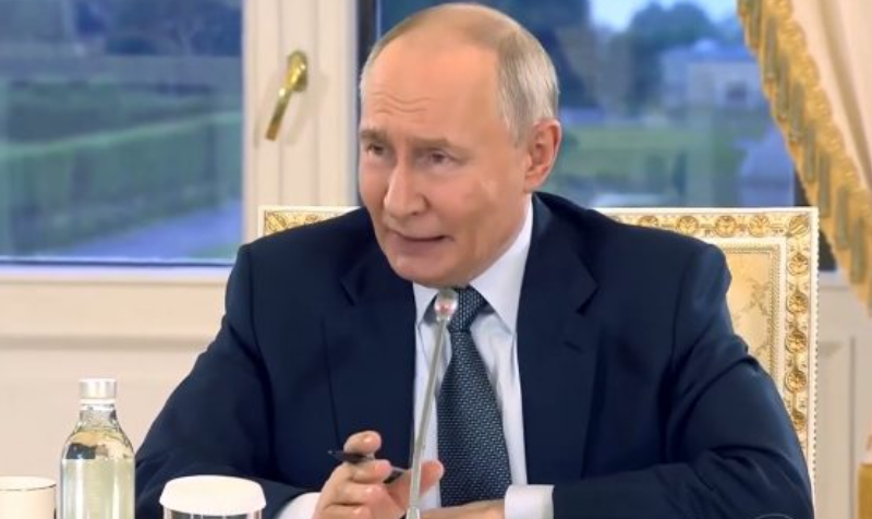 Putin  Nuk shoh arsye të takohem me Zelensky n