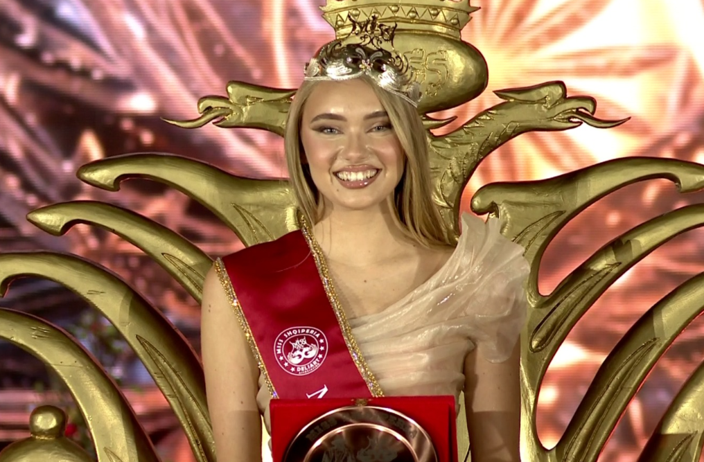Paola Avdulaj shpallet më e bukura e Shqipërisë  rrëmben kurorën e  Miss Shqipëria 2026 