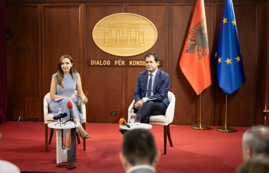Bylykbashi e Tabaku takojnë gazetarët europianë