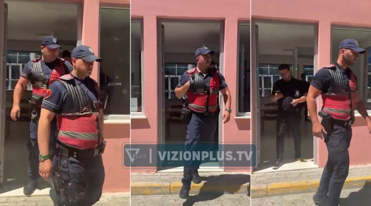 Vranë dhe hodhën në lumë Renis Dobrën  të pandehurit dhunojnë njëri tjetrin brenda kafazit të xhamit në GJKKO