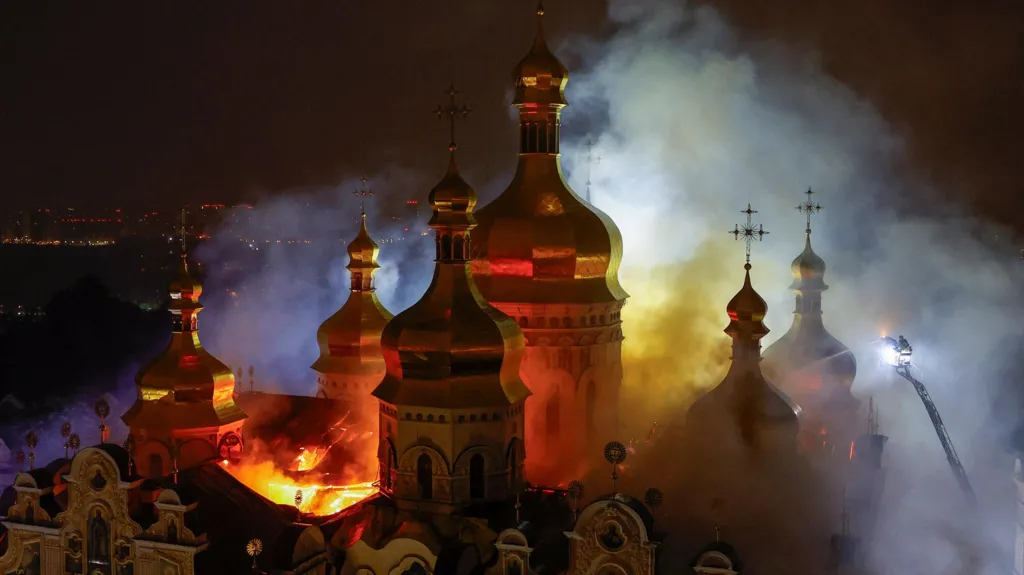 Nëntë të vdekur nga sulmet ruse në Ukrainë  dëmtohet rëndë një katedrale historike në Kiev