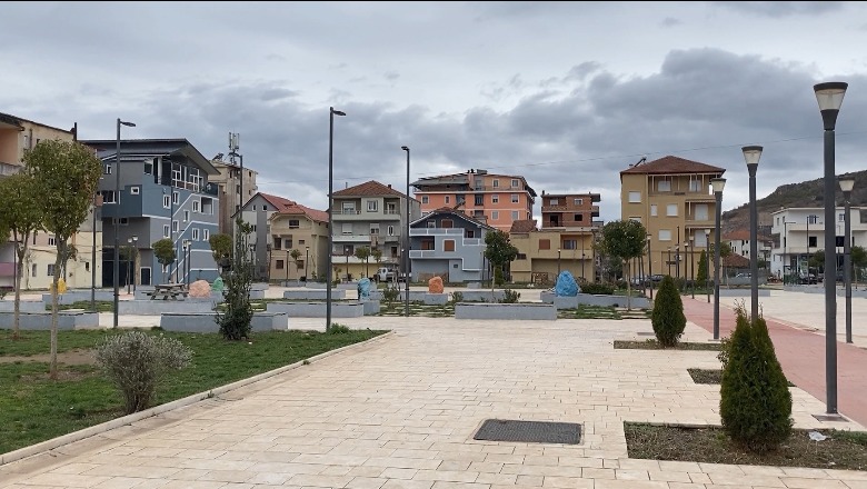 Qyetarët u ngritën në protestë  harta e re territoriale bashkon Prrenjasin me Librazhdin