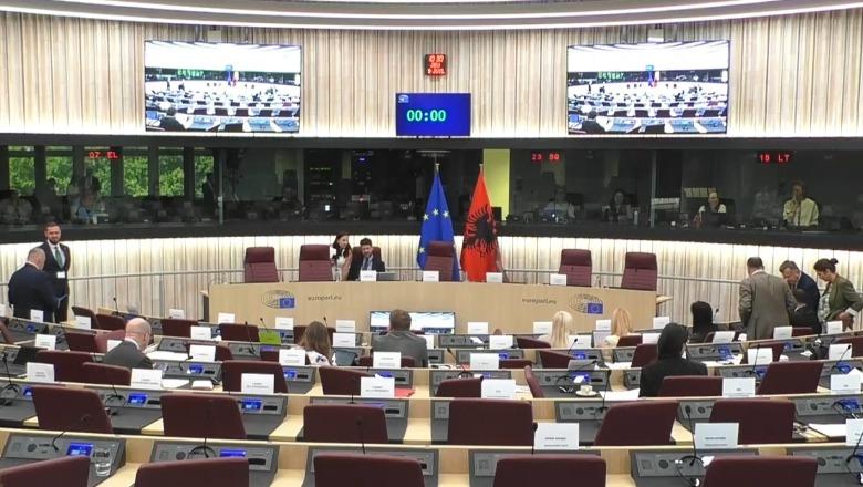 rezoluta-e-perbashket-me-pe-ps-pd-pa-konsensus-akuza-njera-tjetres-ne-strasburg