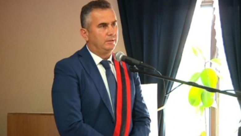 Merret i pandehur Fredi Kokoneshi  ish kryebashkiaku i Divjakës akuzohet për shpërdorim detyre