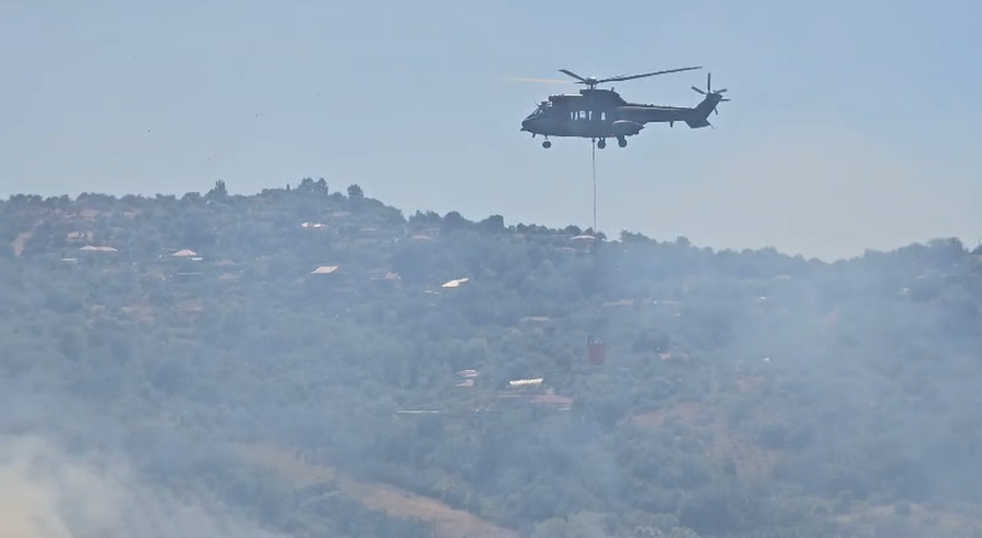 Fier  Zjarri në Drizë dhe Peshtan vihet nën kontroll pas 9 orësh operacion  7 familje të evakuuara