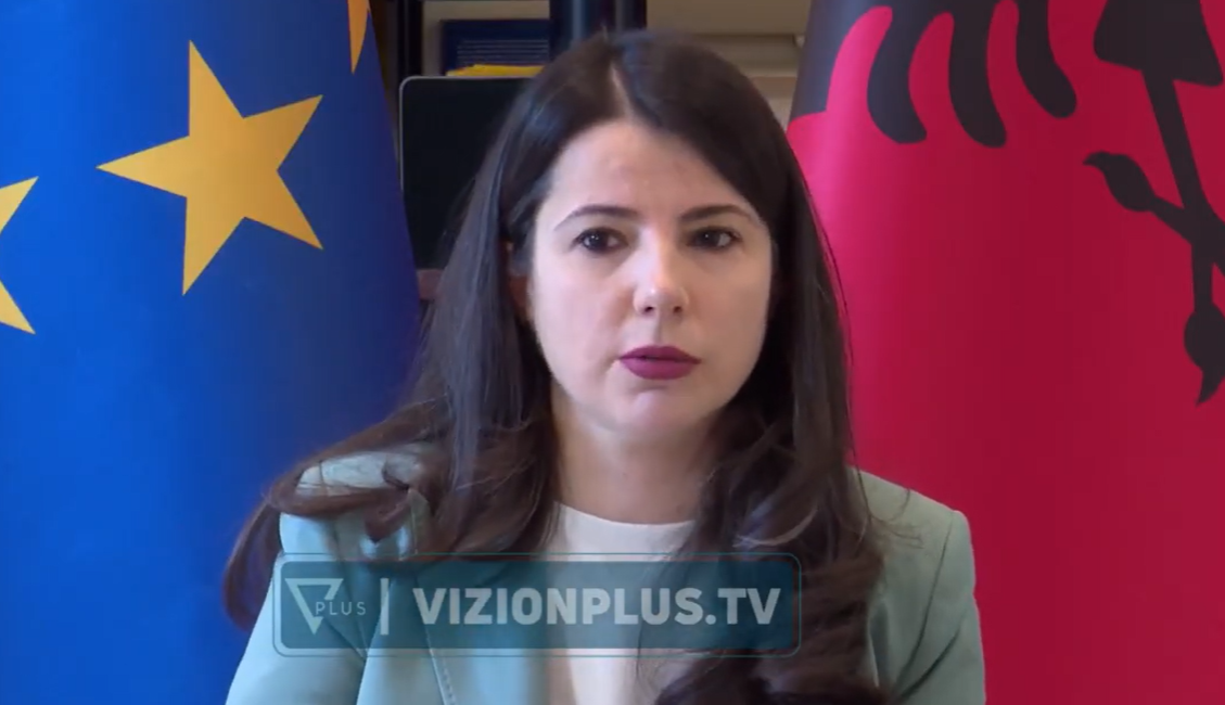 Ndryshon ligji për administratën  Pirdeni  Testim kombëtar periodik për ata që duan të punësohen