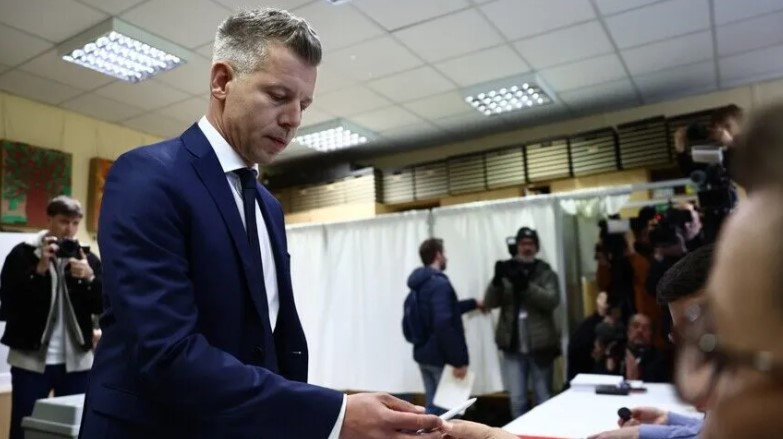 kryeministri-hungarez-mbeshtet-uljen-e-moshes-se-votimit-ne-16-vjec