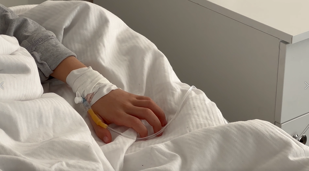 Fluks në pediatrinë e Vlorës  mjekët  Ruajini fëmijët nga temperaturat e larta