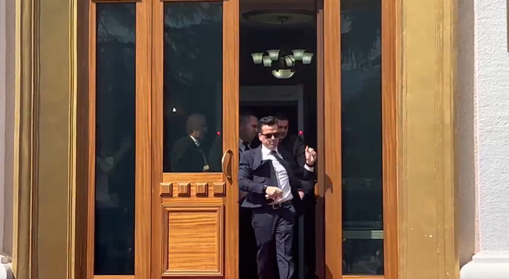 Kreu i Partisë  Mundësia  u ndalua nga Garda  Kapri  Në Kuvend do vijë Rama  i trembet Agron Shehajt