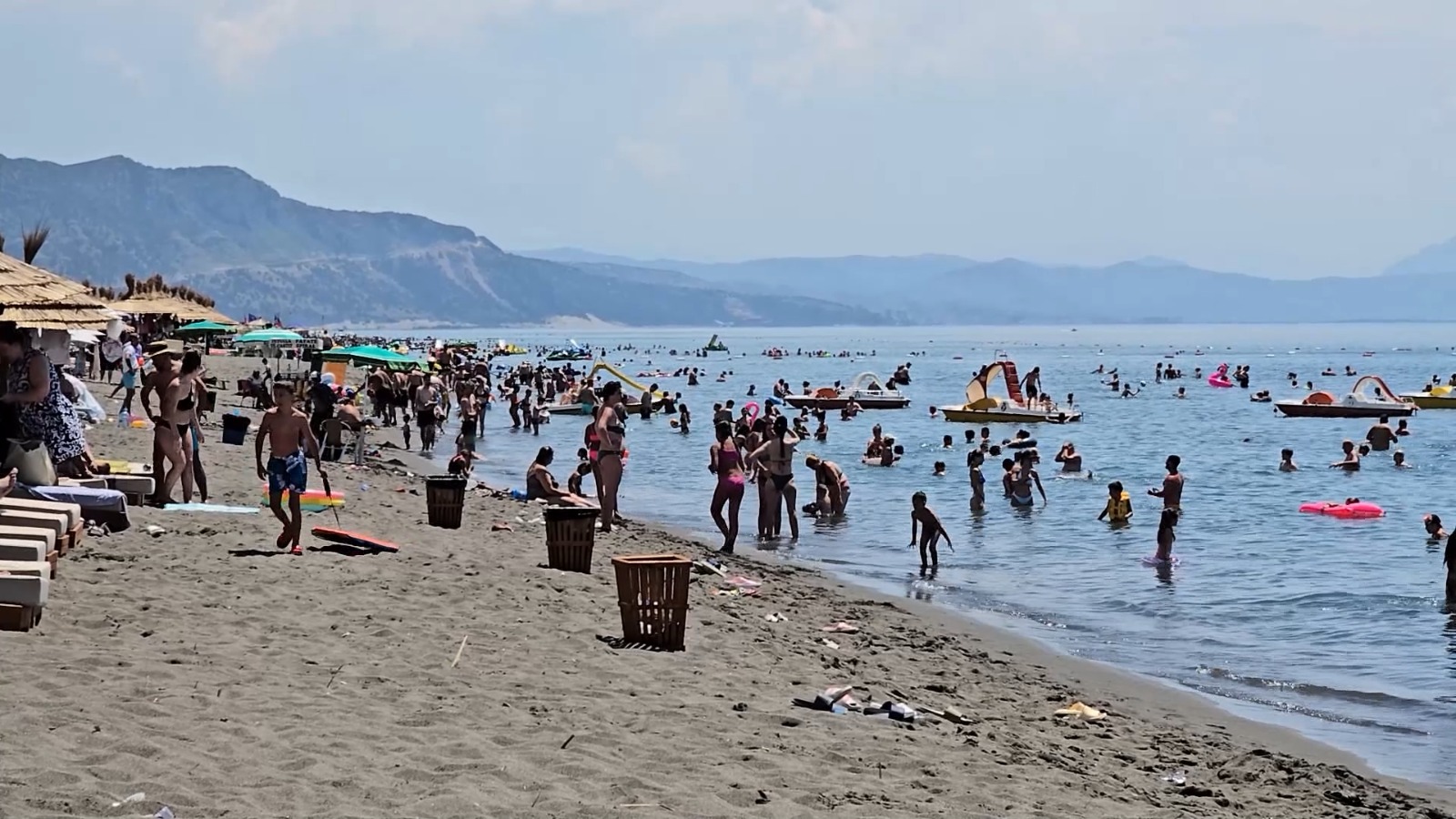 Shtohen pushuesit në Velipojë  rritet edhe numri i turistëve të huaj