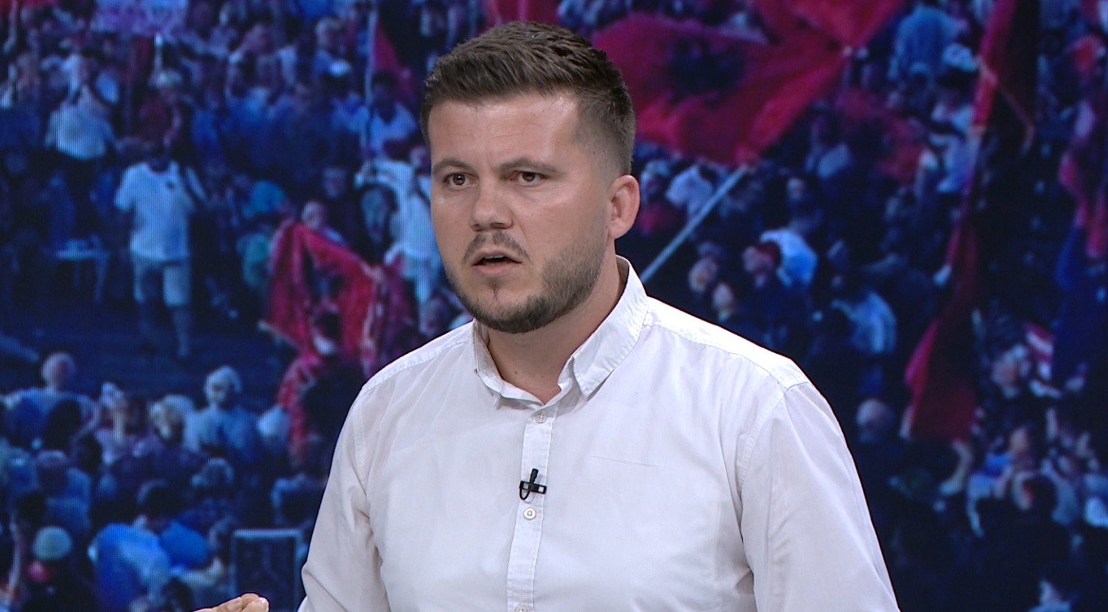 Gazetari Hoxha  Protesta është një klithmë për ndryshim  në thelb të saj është keqqeverisja