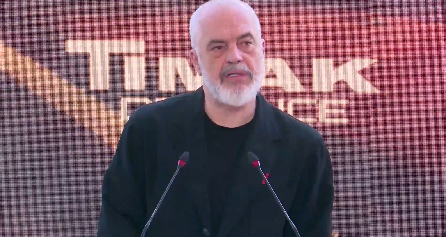 Forcat e Armatosura pajisen me 40 mjetet e para taktike  Made in Albania   Rama  Fillon një fazë e re  dikur ushtria ishte në pikë të hallit