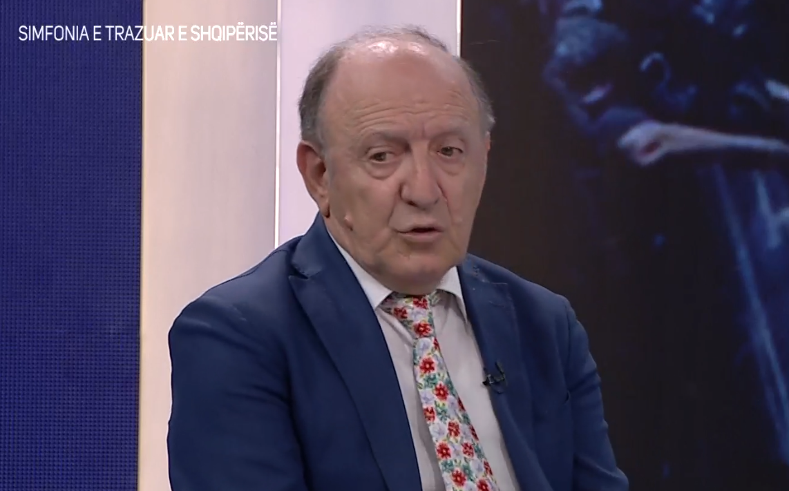 Leka  Shqipëria është një paradoks në politikë