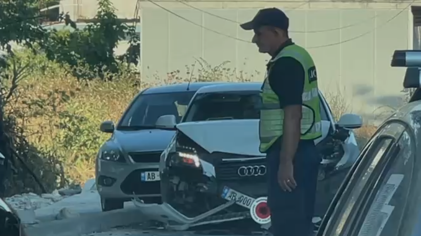 Makinat përplasen kokë më kokë në aksin Fier Patos  një i plagosur