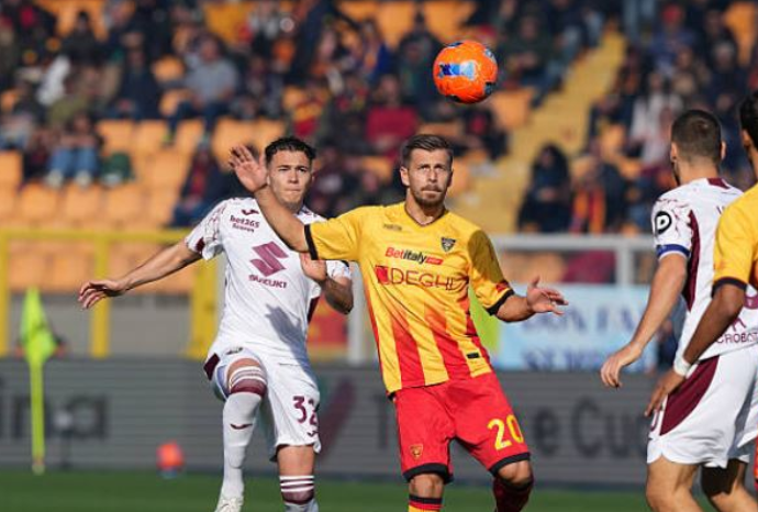 zbulohet-shifra-ja-sa-do-te-paguaje-klubi-turk-per-futbollistin-e-kombetares