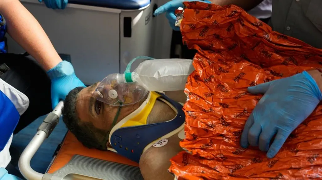 Mrekulli në Venezuelë  burri nxirret i gjallë nga rrënojat 8 ditë pas tërmetit