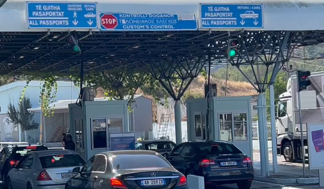 Kakavijë  rreth 20 mijë persona kthehen drejt Greqisë pas pushimeve