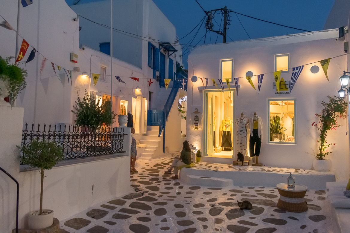 Taksisti grabit turisten në Mykonos  i merr çantën Hermès dhe orën Rolex me vlerë 75 mijë euro