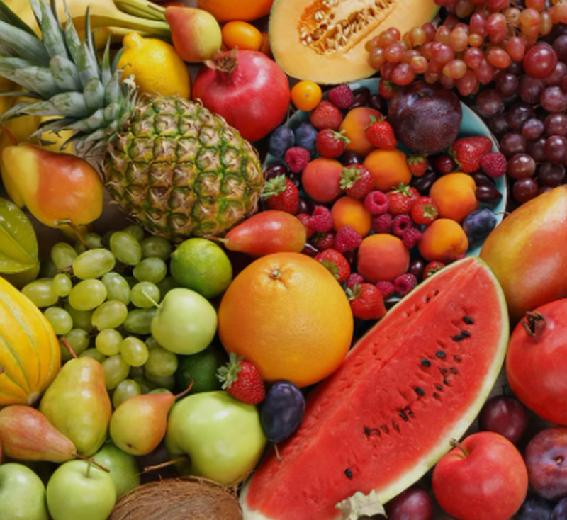 5 frutat që ju mbajnë të hidratuar gjatë ditëve të nxehta të verës