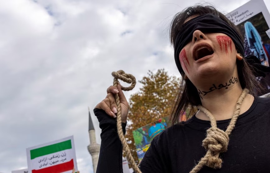 Irani var dy persona që pretendon se spiunonin për Izraelin  ndërsa vala e ekzekutimeve vazhdon