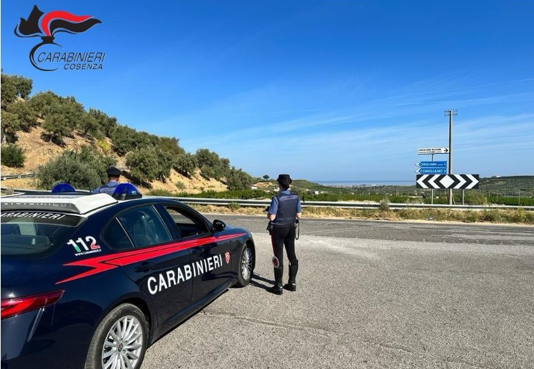 U rrah brutalisht dhe u la para spitalit  humb jetën 46 vjeçarja në Itali  Partneri shqiptar arrestohet në portin e Barit