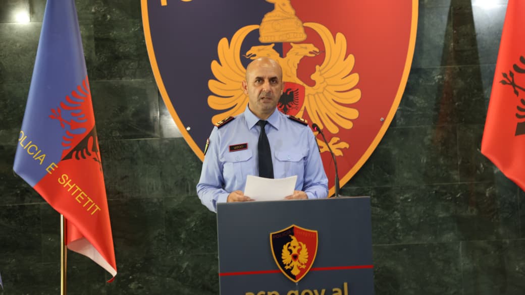Përdorimi i telefonit  shkaku kryesor i aksidenteve  ja ndryshimet e forta në Kodin Rrugor  paralajmërimi për shoferët