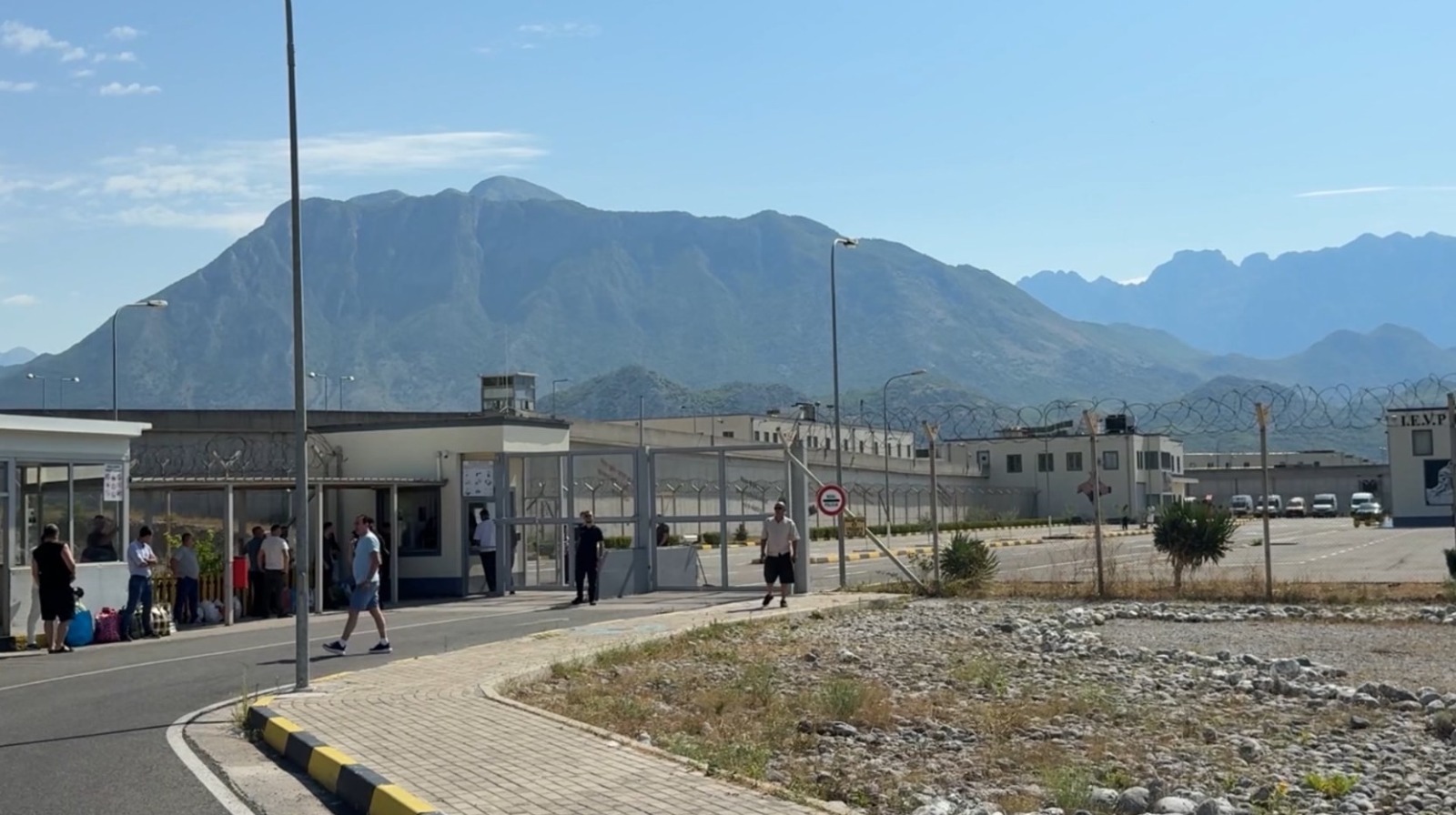 i-nxori-amnistia-rikthehen-ne-burg-avokatet-institucionet-kane-deshtuar-ne-rehabilitimin-e-te-denuareve