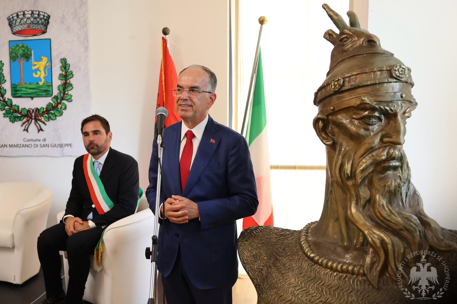 Presidenti Begaj në San Marzano di San Giuseppe  Arbëreshët  ura e gjallë e miqësisë historike shqiptaro italiane 