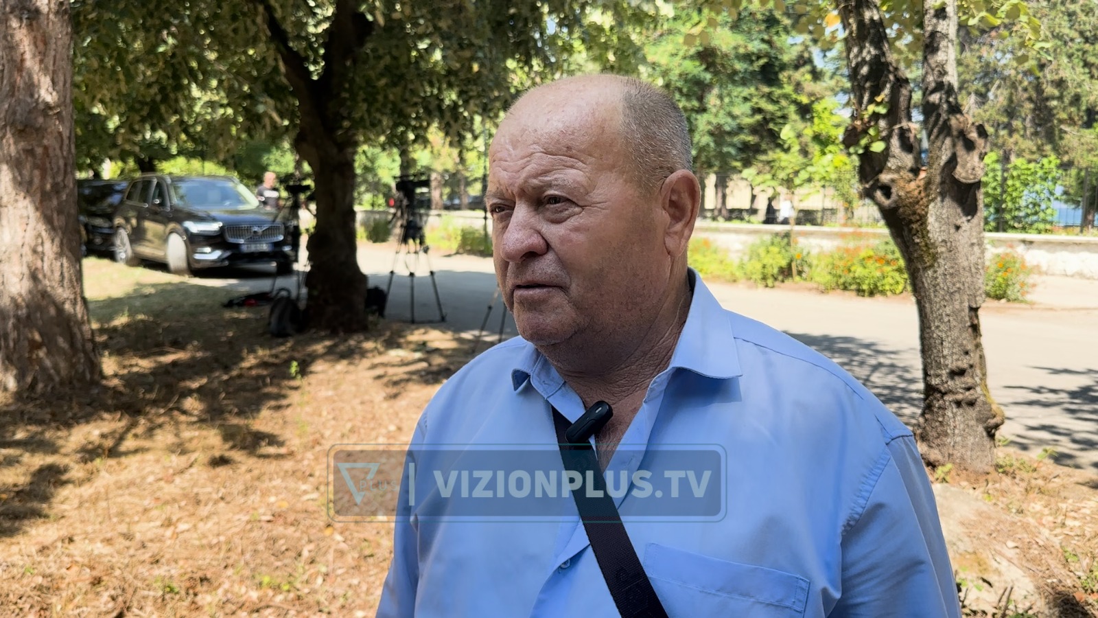  Ta takoj e le të vdes   emigranti udhëton 5 orë nga Greqia për të takuar Ramën  Të na rrojë sa malet