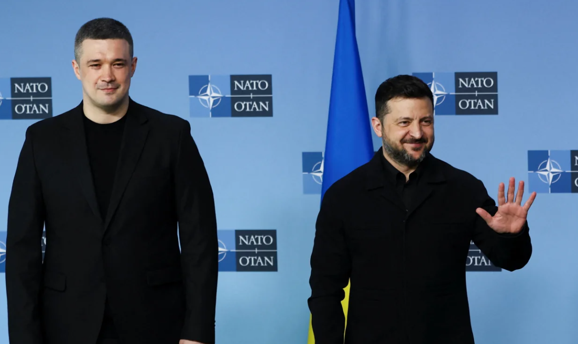 Kërkohet largimi i Zelensky t  presidenti sfidohet nga ish ministri i Mbrojtjes