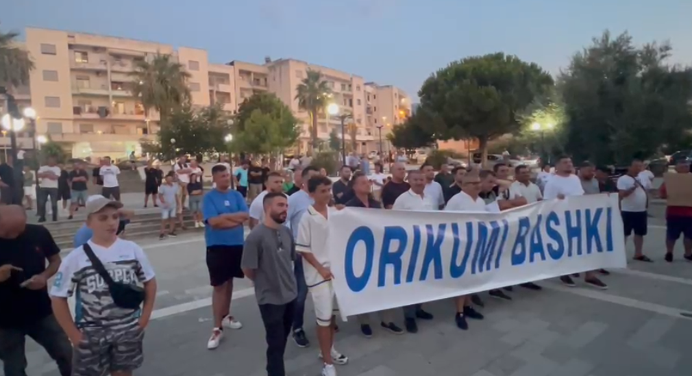 Zhvillohet protesta në Orikum  banorët kërkojnë rikthimin e bashkisë