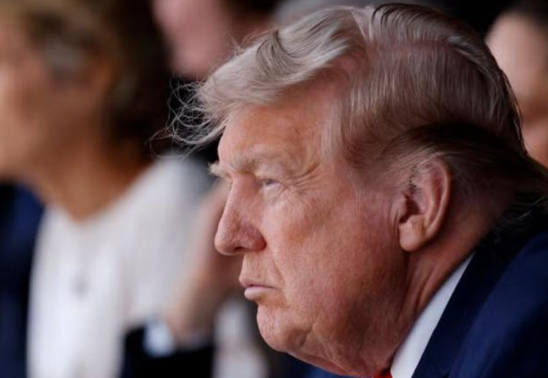 Trump  Bllokada amerikane në Hormuz do të mbetet në fuqi