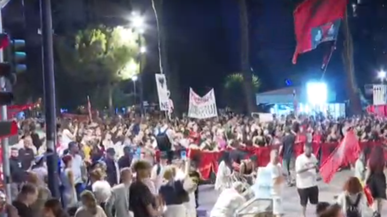 Dita e 80 të e protestës  nis marshimi në rrugë