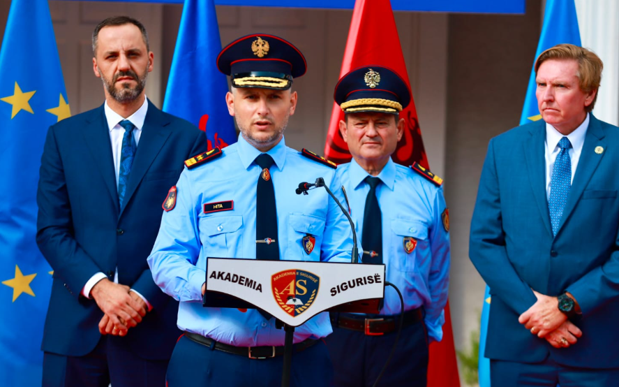 Diplomimi i 389 kursantëve të Akademisë së Sigurisë  Hita  Busulla juaj duhet të jetë ligji dhe shërbimi ndaj qytetarit