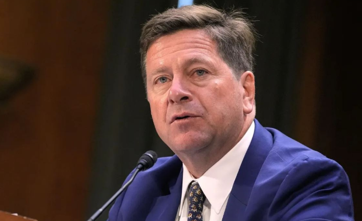 Jay Clayton betohet si Drejtor i Inteligjencës Kombëtare të SHBA