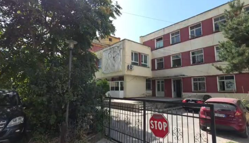 Humbi jetën gjatë transportit për në Tiranë 37 vjeçarja shtatzënë  Ministria e Shëndetësisë reagon pas tragjedisë së dyfishtë
