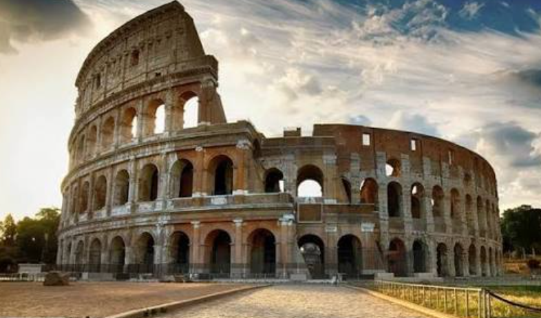 I nxehti ekstrem  Italia zgjat oraret e monumenteve pasdite