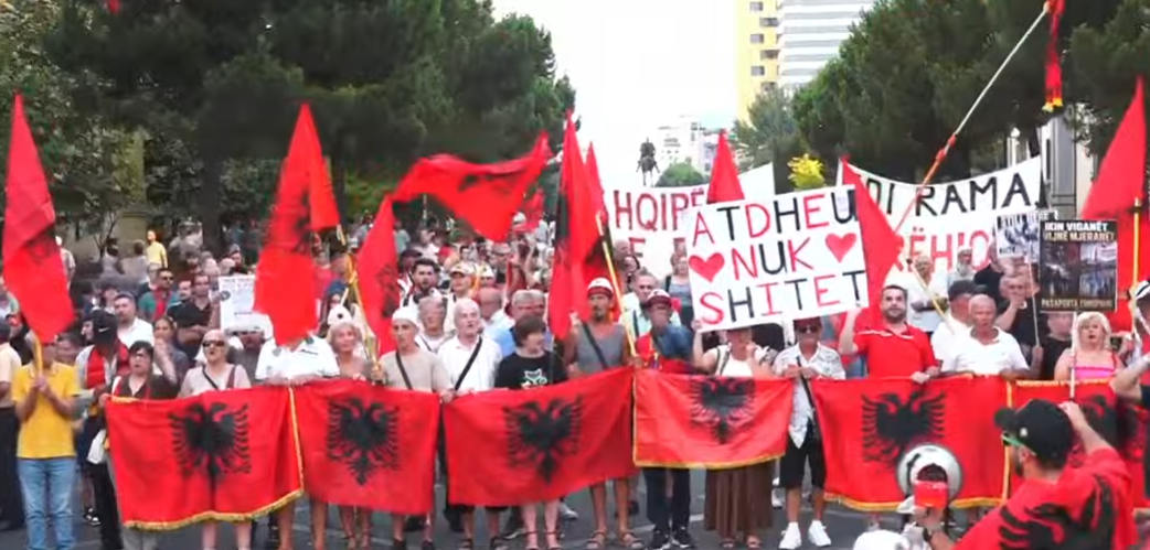 Dita e 69 e protestës  qytetarët nisen drejt Kryeministrisë