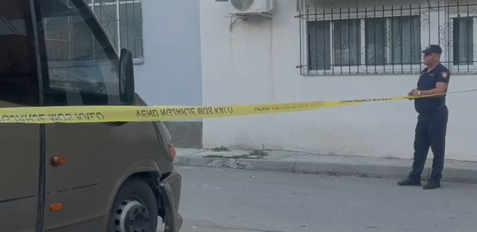 DETAJE nga vrasja në Korçë  Autori e ndoqi nga pas dhe e qëlloi në hyrje të pallatit  Dalin pamjet nga vendngjarja