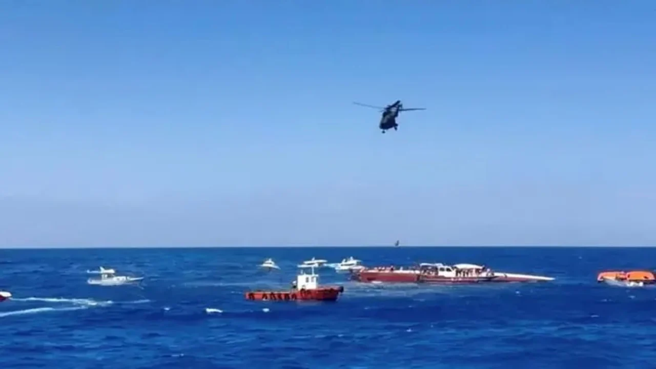 Fundosja e tragetit në brigjet e Qipros  8 viktima dhe 18 persona të zhdukur