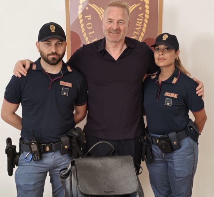Igli Tare grabitet në tren në Romë  policia arreston autorin dhe i rikthen çantën